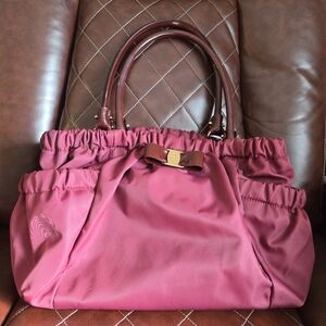 Ferragamo NWOT Elegant Burgundy Women's Handbag